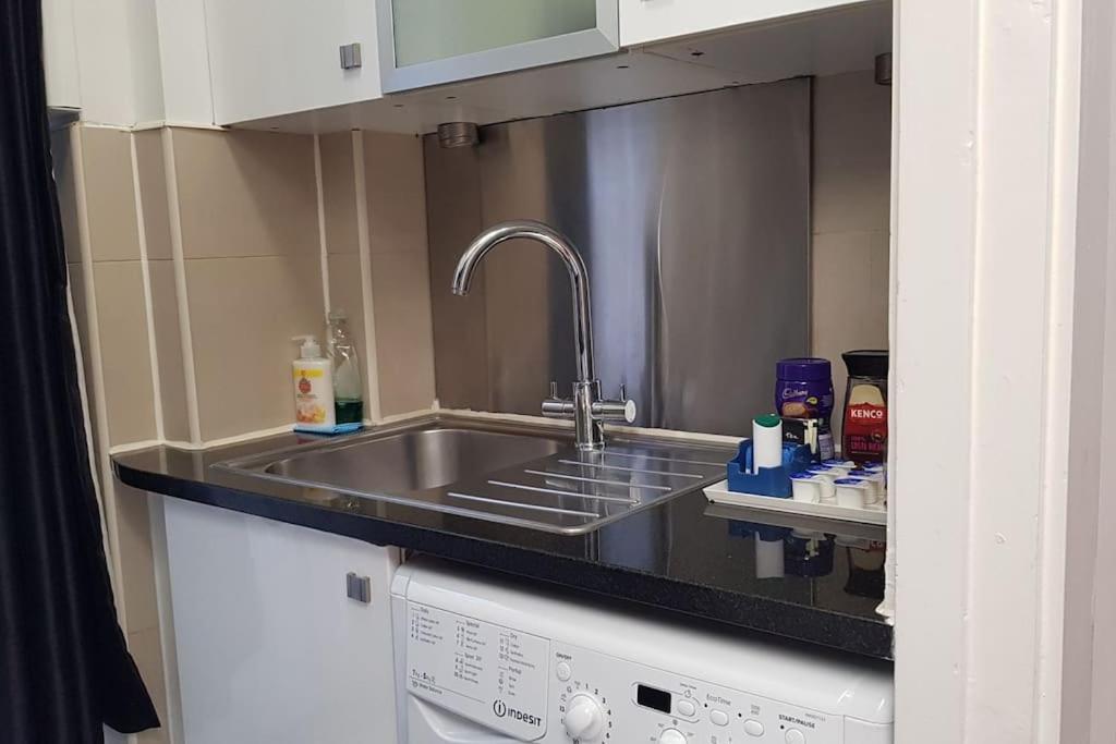 Studio Apt With Huge Balcony Near Oxford St - Marble Arch - Hydepark ロンドン エクステリア 写真